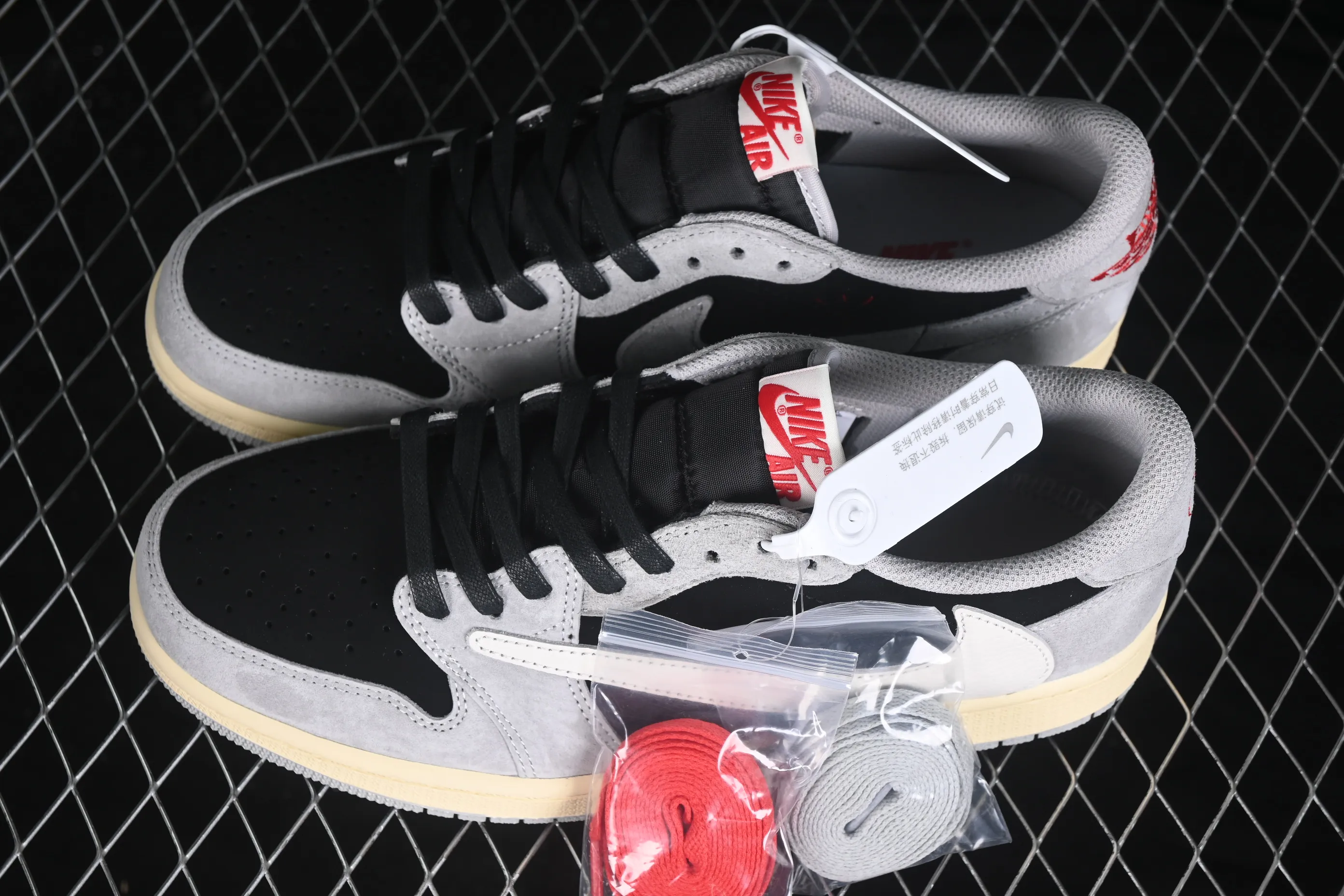 All categories Air Jordan Jordan series basketball shoes Air Jordan 1 Low Travis Scott x Air Jordan 1 Low OG AJ1 Joe 1 undercut low DM7866-010